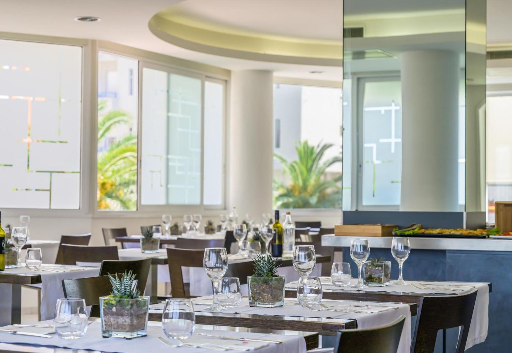 Acapulco Hotel Cattolica Eksteriør billede