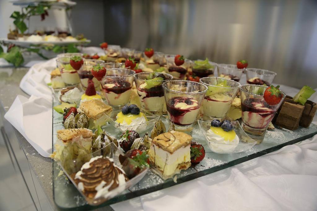 Acapulco Hotel Cattolica Eksteriør billede